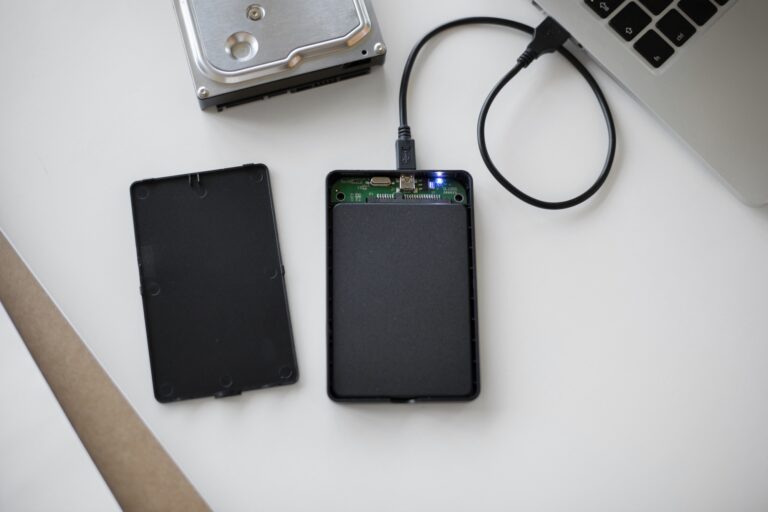 ۲۵ دلیل برای خرید باکس  محافظ SSD و HDD